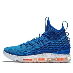 Nike LeBron 15 - Traction Exceptionnelle Tous Types de Parquet